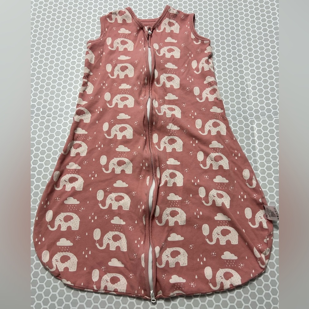 Yoofoss Baby Peach and Cream Sleeveless Sleep Sack w Elephants Full Zip

Size M